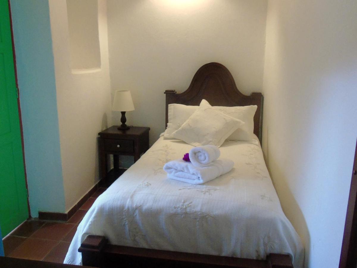 Casona 1865 Hotell Ráquira Exteriör bild